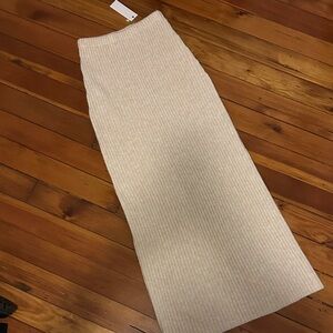 Archived Staple & Hue Elegant Cream Ribbed Knit Skirt